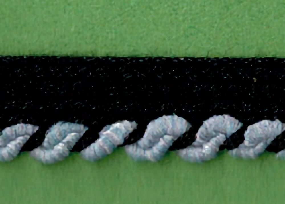 57-1024.jpg 5 Yards 7/16" Alternating Light Lavender, Black Rope Trim with Black Lip 28014 - Image 1