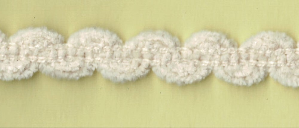 57-1266.jpg 5 Yards 7/16" Natural Soft Ric Rac Trim 46161 - Image 1