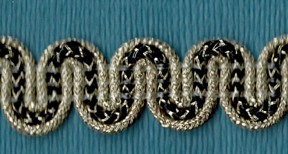 57-198.jpg 5 Yards 5/8" Champagne Gold, Black Looped Ric Rak Look Gimp Trim DNB52 - Image 1