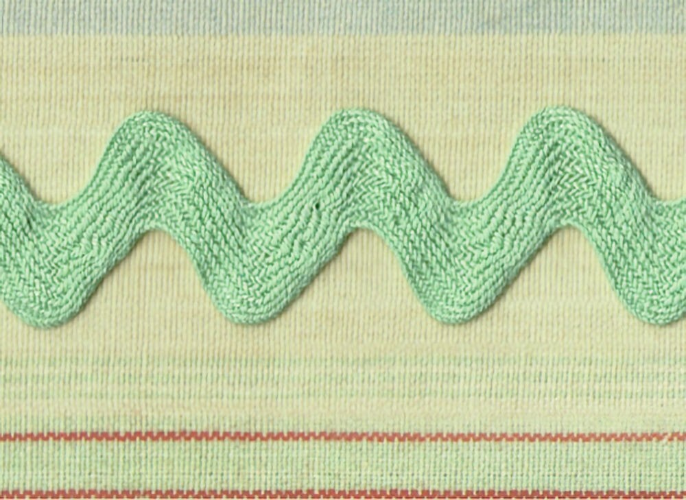 57-317.jpg 5 Yards 3/4" Celery Green Ric Rac Trim RR45CO - Image 1