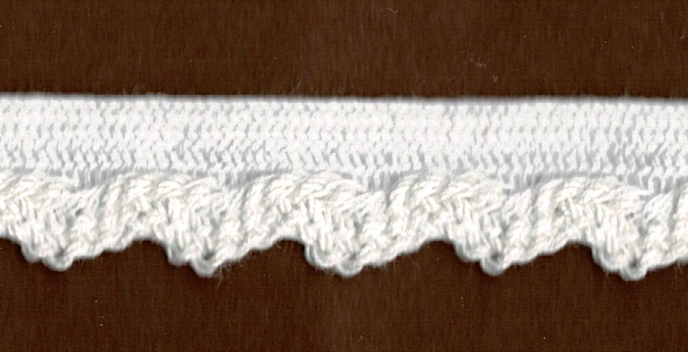 57-473.jpg 5 Yards 11/16" Creamy White Scalloped Trim with Lip 26465 - Image 1